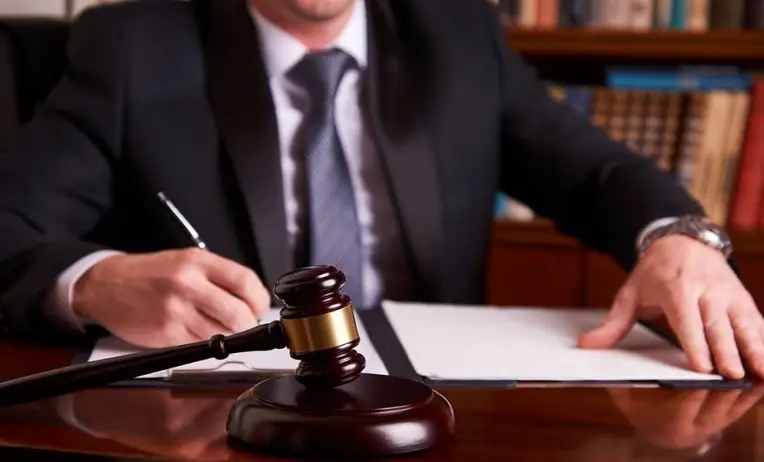 استشارات قانونية الامارات